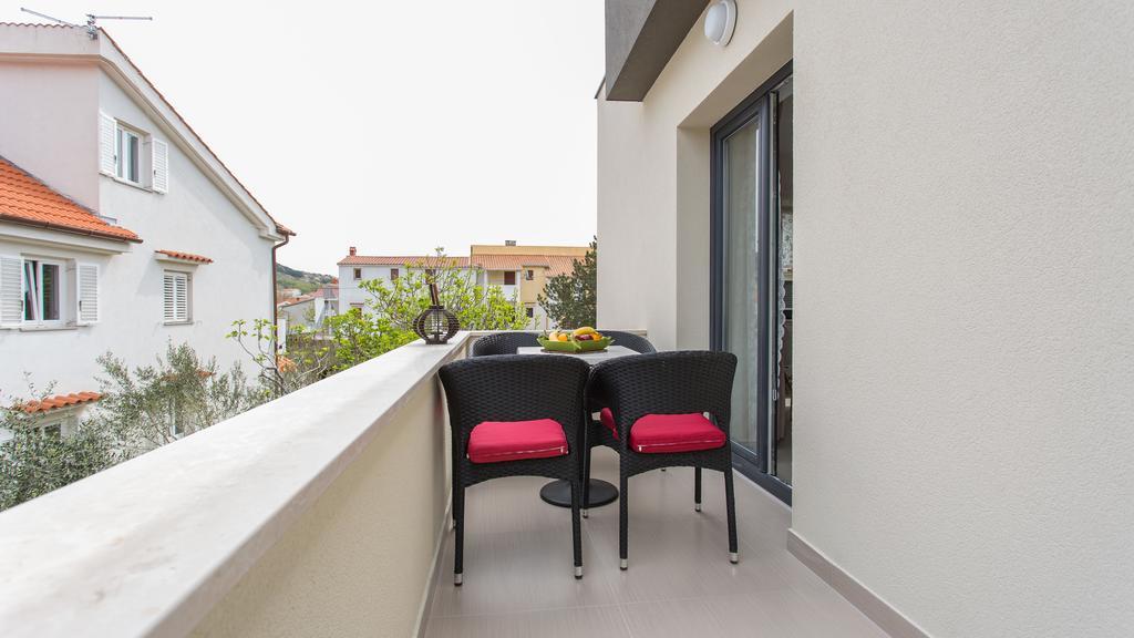 Apartments Memories Baska  Exterior photo