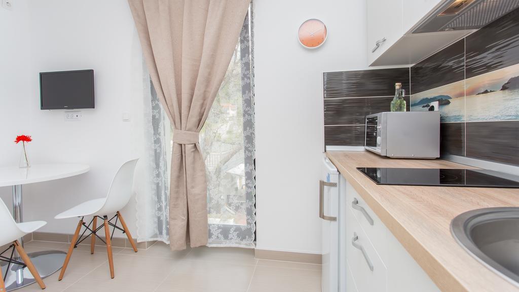 Apartments Memories Baska  Exterior photo