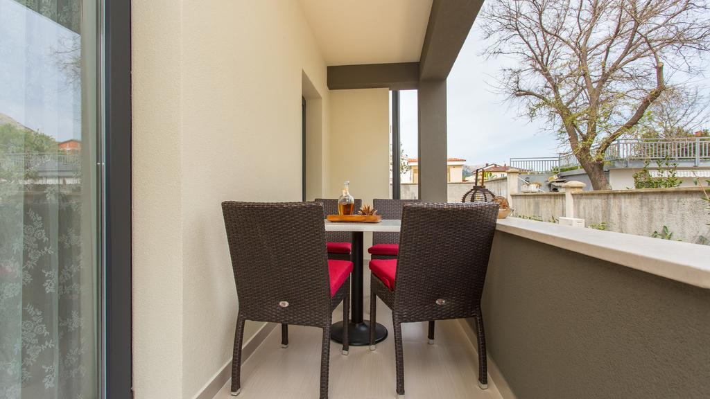 Apartments Memories Baska  Exterior photo